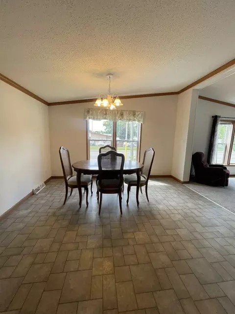 Dining - 708 1st St E, Milaca, MN 56353 photo 1 of 2