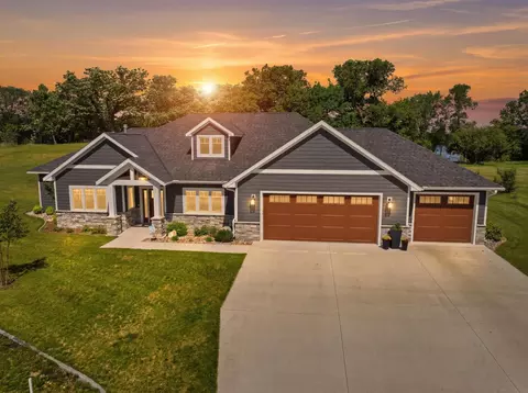 620 Loretta Cir, Spicer, MN 56288