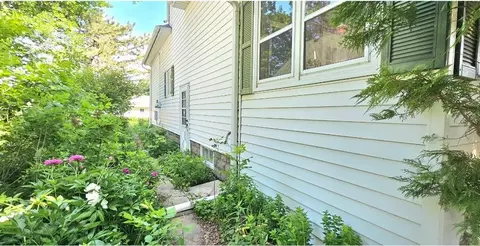 Exterior - 205 E 6th St, Morris, MN 56267 photo 5 of 10