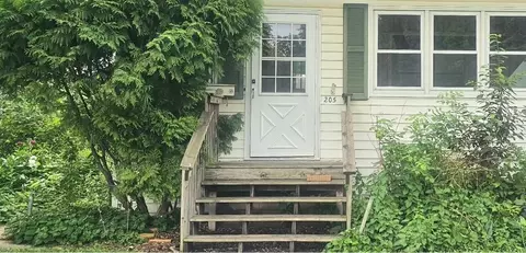 Exterior - 205 E 6th St, Morris, MN 56267 photo 10 of 10