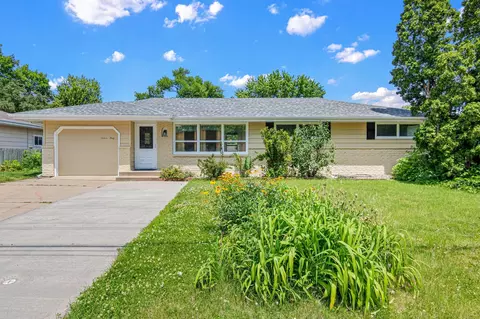 1640 7th St NW, New Brighton, MN 55112