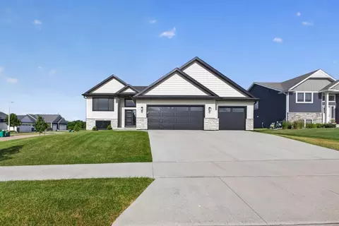 6201 55th Ave NW, Rochester, MN 55901