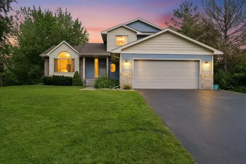 5023 Helena Rd N, Oakdale, MN 55128
