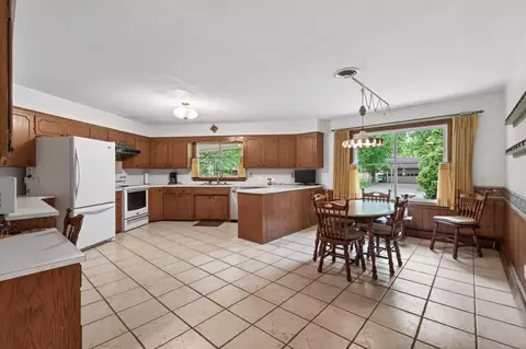 Kitchen - 755 3rd Ave NW, Milaca, MN 56353 photo 1 of 2