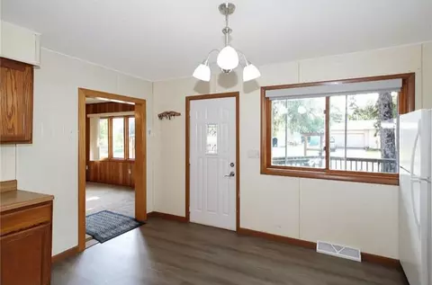 Entry Way - 709 9th Ave NE, Brainerd, MN 56401 photo 1 of 1