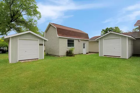 Exterior - 709 9th Ave NE, Brainerd, MN 56401 photo 7 of 10