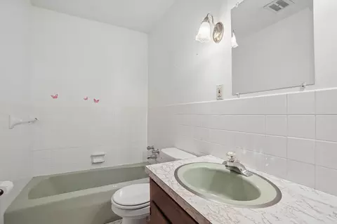 Bath - 903 Circle Dr, Buffalo, MN 55313 photo 1 of 3