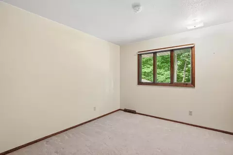 Bedroom - 903 Circle Dr, Buffalo, MN 55313 photo 4 of 6