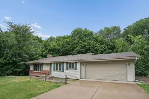 Exterior - 903 Circle Dr, Buffalo, MN 55313 photo 3 of 9