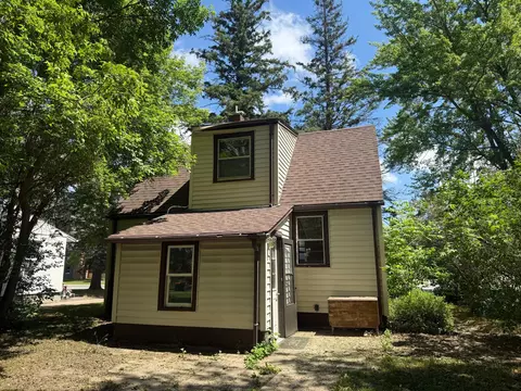 Exterior - 1017 10th Ave NE, Brainerd, MN 56401 photo 2 of 4