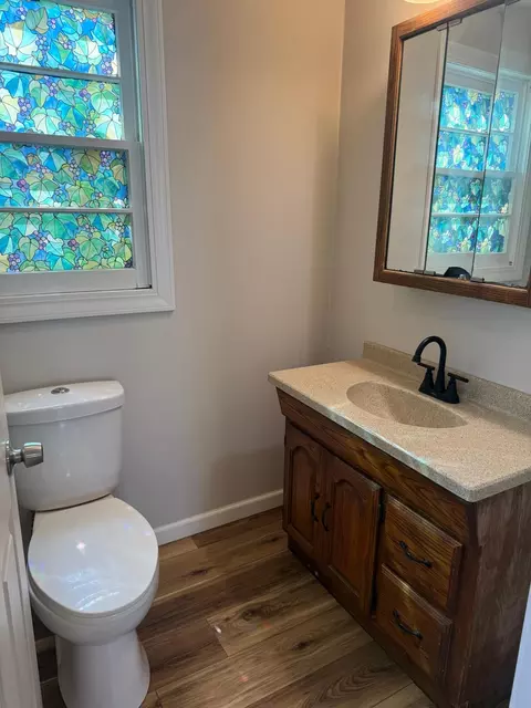 Bath - 1017 10th Ave NE, Brainerd, MN 56401 photo 1 of 2