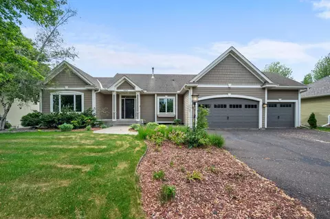 3878 Arlington Dr, Woodbury, MN 55129