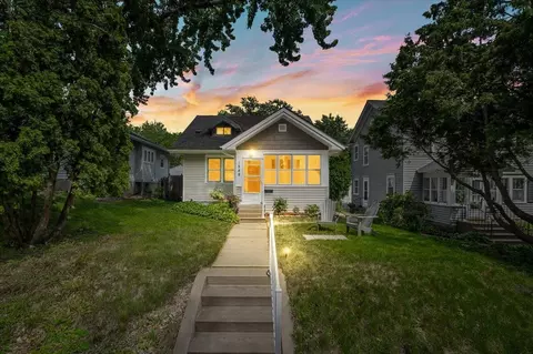1388 Simpson St, Saint Paul, MN 55108