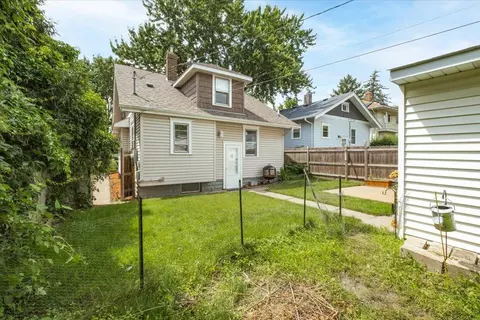 Exterior - 1388 Simpson St, Saint Paul, MN 55108 photo 4 of 5