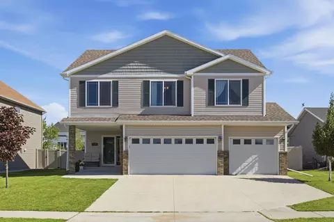 1236 31st Ave W, West Fargo, ND 58078