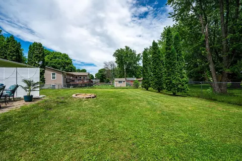Exterior - 1490 Rainbow Ave, Maple Plain, MN 55359 photo 4 of 9