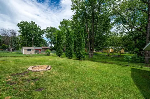 Exterior - 1490 Rainbow Ave, Maple Plain, MN 55359 photo 3 of 9