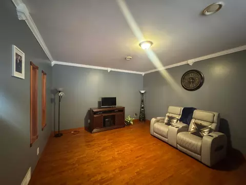 Living - 2981 Pilot Knob Rd, Eagan, MN 55121 photo 3 of 4