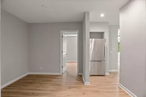 Entry Way - 2981 Pilot Knob Rd, Eagan, MN 55121 photo 6 of 8