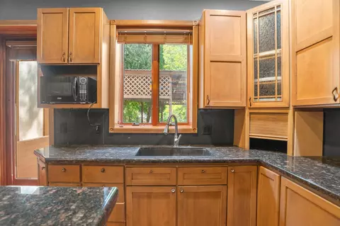 Kitchen - 2981 Pilot Knob Rd, Eagan, MN 55121 photo 5 of 6