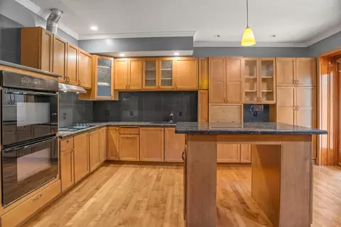 Kitchen - 2981 Pilot Knob Rd, Eagan, MN 55121 photo 2 of 6