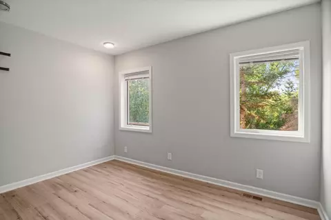Bedroom - 2981 Pilot Knob Rd, Eagan, MN 55121 photo 5 of 12