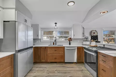 Kitchen - 1105 Florence Ln, Willmar, MN 56201 photo 3 of 4