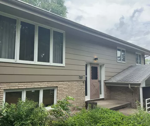 4018 Shamrock Dr NE, Saint Anthony, MN 55421