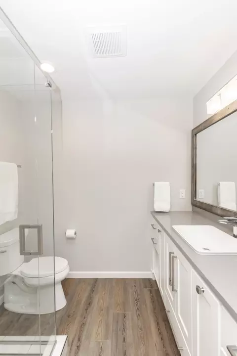 Bath - 2715 33rd St S, Fargo, ND 58103 photo 1 of 8