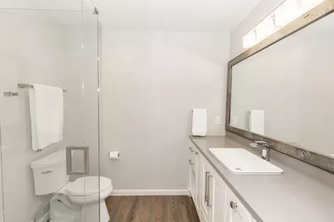 Bath - 2715 33rd St S, Fargo, ND 58103 photo 2 of 8