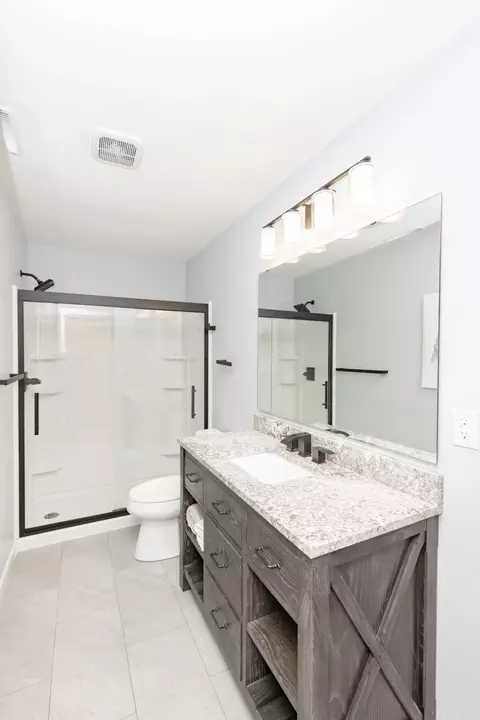 Bath - 2715 33rd St S, Fargo, ND 58103 photo 7 of 8