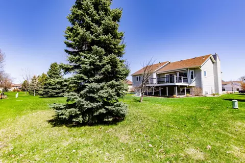 Exterior - 2715 33rd St S, Fargo, ND 58103 photo 11 of 12
