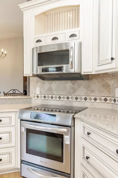 Kitchen - 2715 33rd St S, Fargo, ND 58103 photo 5 of 6