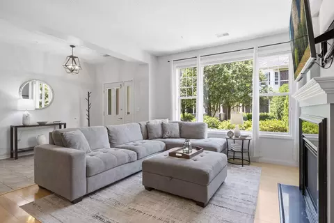 1530 Zarthan Ave S #307, Saint Louis Park, MN 55416