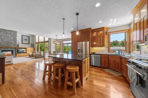 Kitchen - 11205 Circle Lake Ln, Faribault, MN 55021 photo 4 of 5