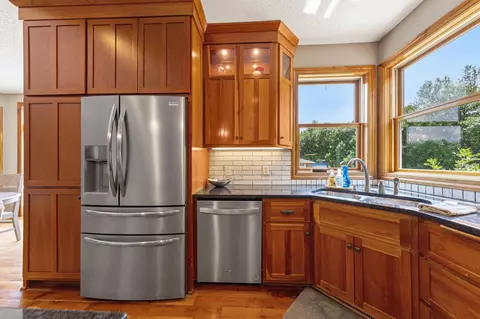 Kitchen - 11205 Circle Lake Ln, Faribault, MN 55021 photo 3 of 5