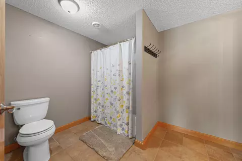 Bath - 11205 Circle Lake Ln, Faribault, MN 55021 photo 9 of 9