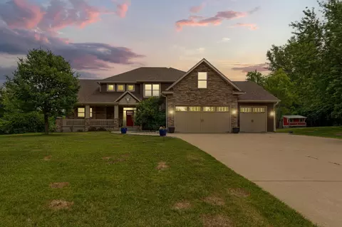 Exterior - 11205 Circle Lake Ln, Faribault, MN 55021 photo 1 of 18