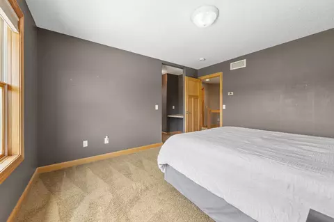 Bedroom - 11205 Circle Lake Ln, Faribault, MN 55021 photo 4 of 8
