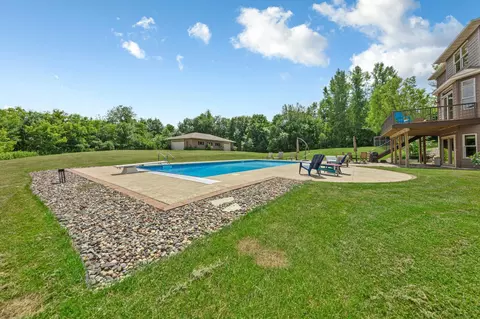 Exterior - 11205 Circle Lake Ln, Faribault, MN 55021 photo 7 of 18
