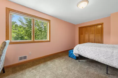 Bedroom - 11205 Circle Lake Ln, Faribault, MN 55021 photo 5 of 8