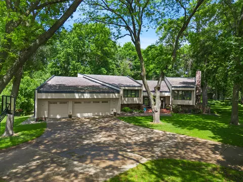 260 Hi Mae Cir, Lester Prairie, MN 55354