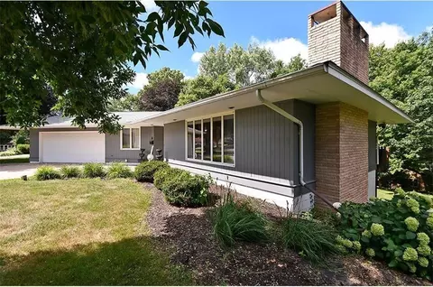 Exterior - 612 7th Ave SW, Faribault, MN 55021 photo 3 of 7