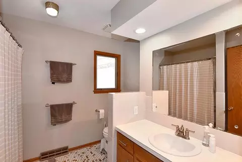 Bath - 612 7th Ave SW, Faribault, MN 55021 photo 1 of 2