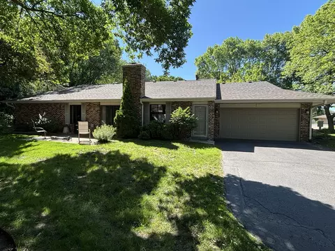 4539 Aspenwood Trl, Minnetonka, MN 55345