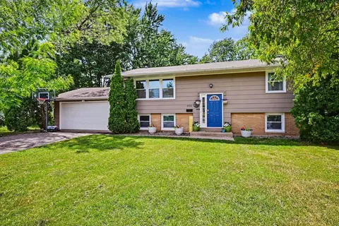 4922 Washington St NE, Columbia Heights, MN 55421