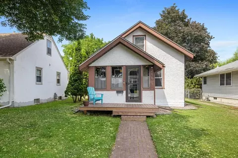 206 14th Ave S, South Saint Paul, MN 55075