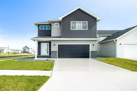 6381 Saint Ann Ave, Horace, ND 58047