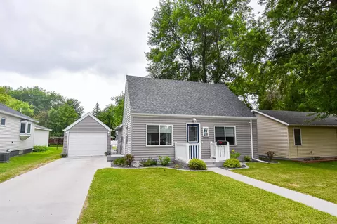 1017 Duluth Ave N, Thief River Falls, MN 56701