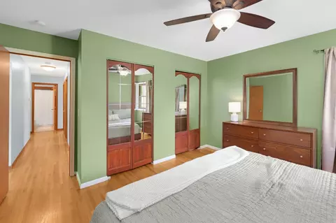 Bedroom - 8336 Ewing Rd, Bloomington, MN 55431 photo 2 of 7